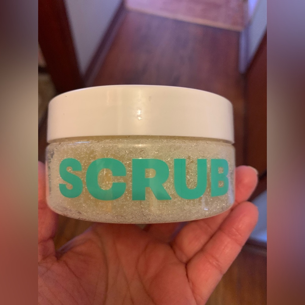 Exfoliating Body Scrub buff City BN never opened